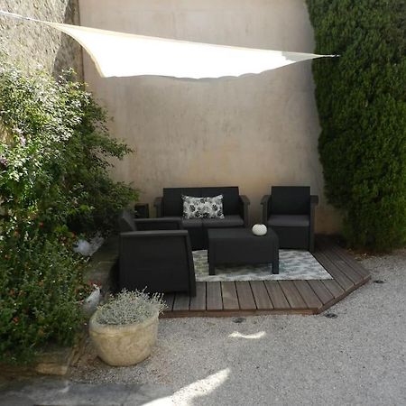 Le Maset Des Aires Avec Vue Sur Le Luberon Et Son Jacuzzi Exterieur Disponible De Juin A Mi-Septembre Maubec  Exterior foto
