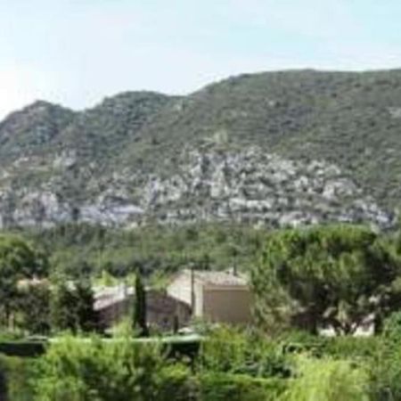 Le Maset Des Aires Avec Vue Sur Le Luberon Et Son Jacuzzi Exterieur Disponible De Juin A Mi-Septembre Maubec  Exterior foto